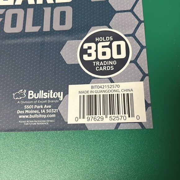 NEW Cardguard Card Folio Holds 360 Trading Cards, Rigid Cover w/ Elastic Closure - Picture 7 of 7